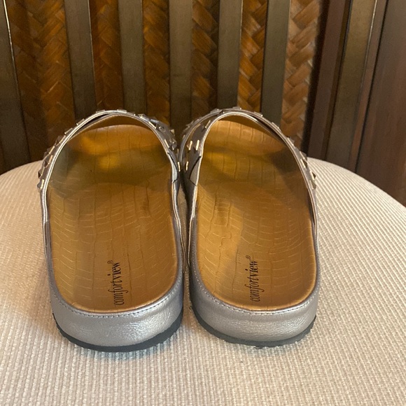 COMFORTVIEW - Gia Studded Sandal Silver 11W - Picture 5 of 7
